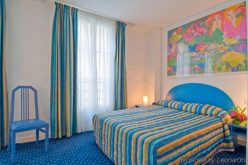 Croix De Malte Hotel Párizs Szoba fotó